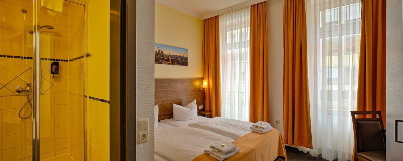 Hotel Little Paris Frankfurt am Main Exteriör bild